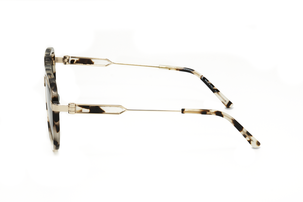 WHITE TORTOISE variant third image