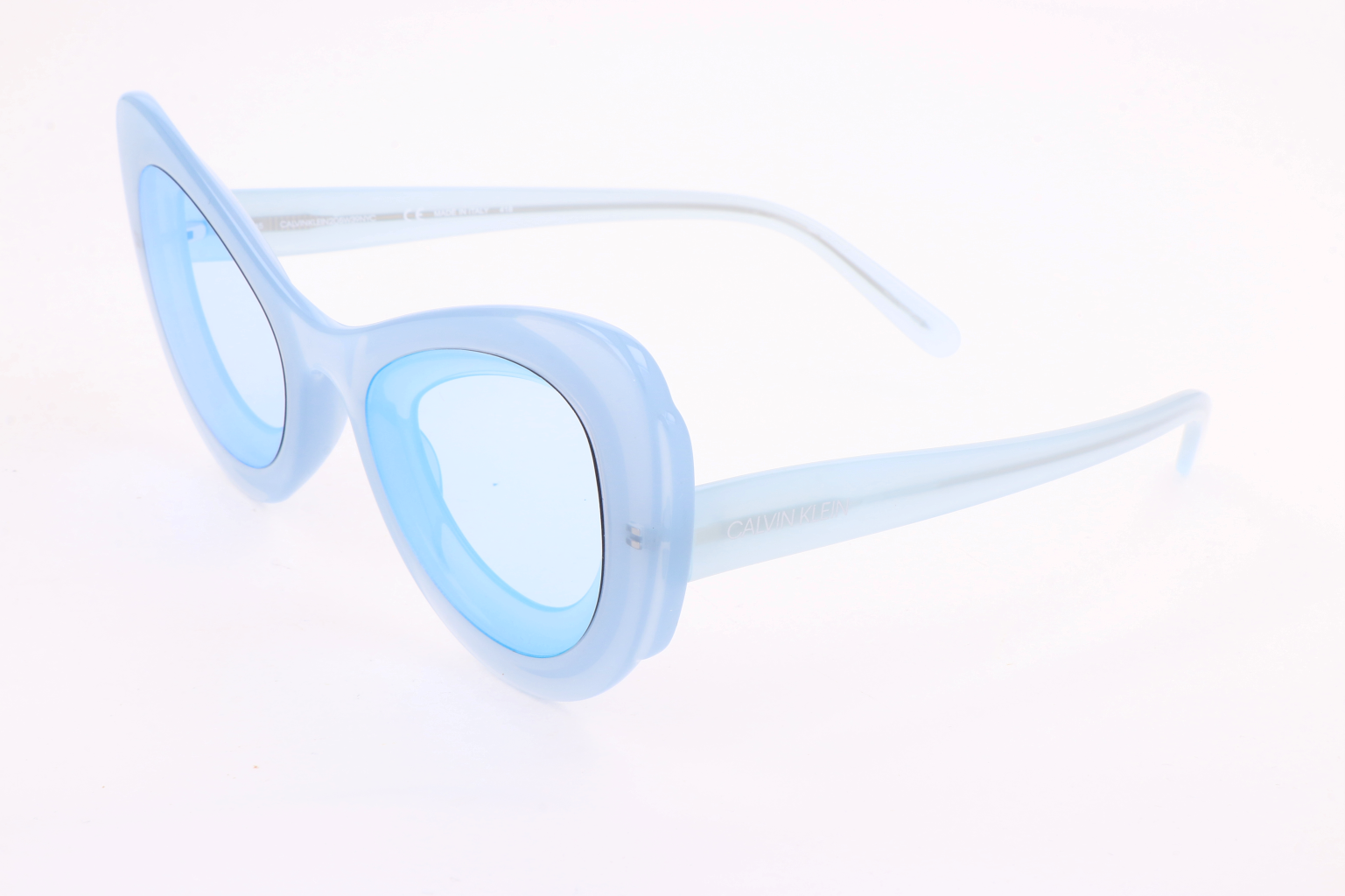 MILKY LIGHT BLUE variant second image