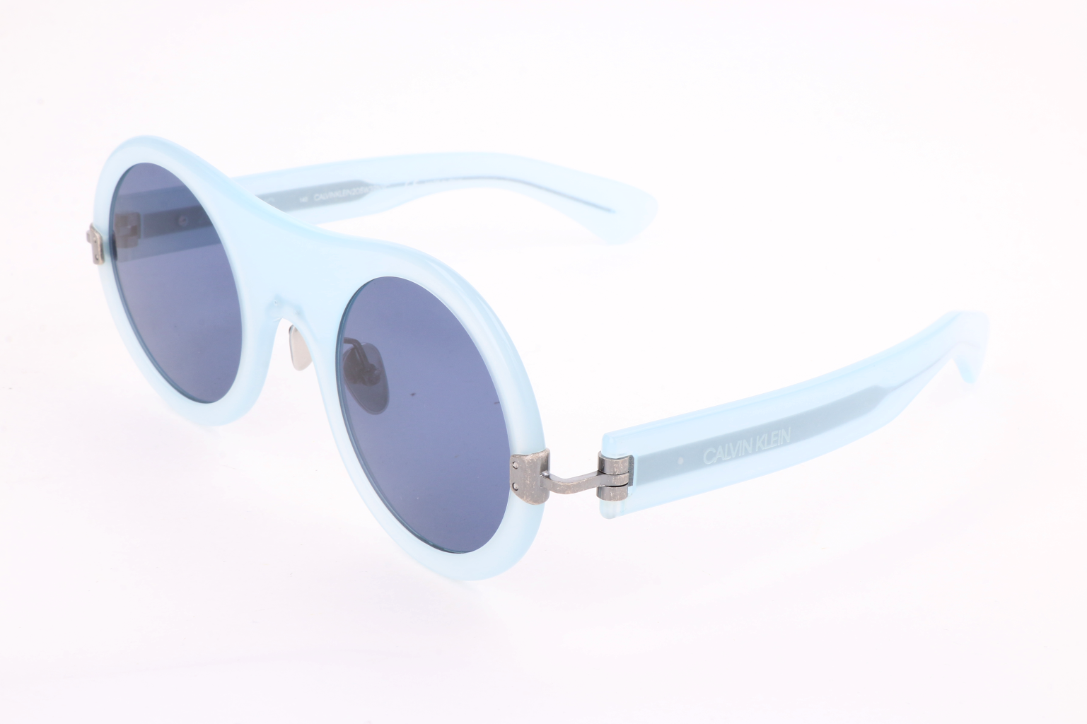 MILKY LIGHT BLUE variant second image