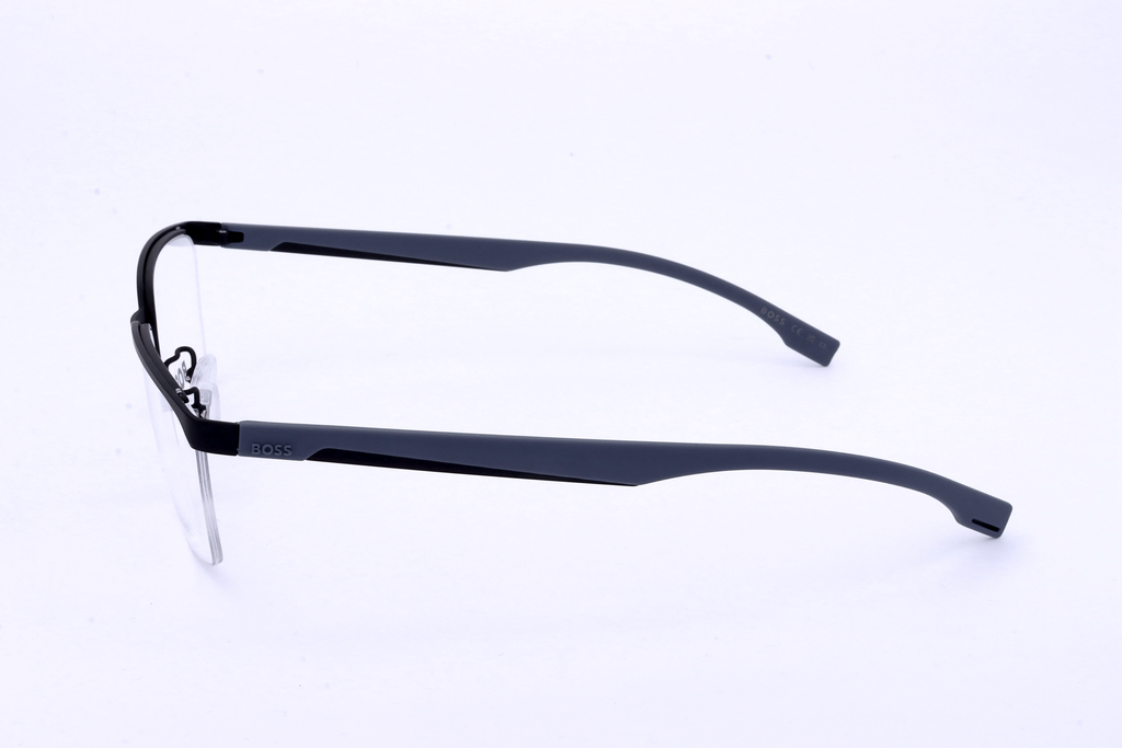 MATTE BLACK variant third image