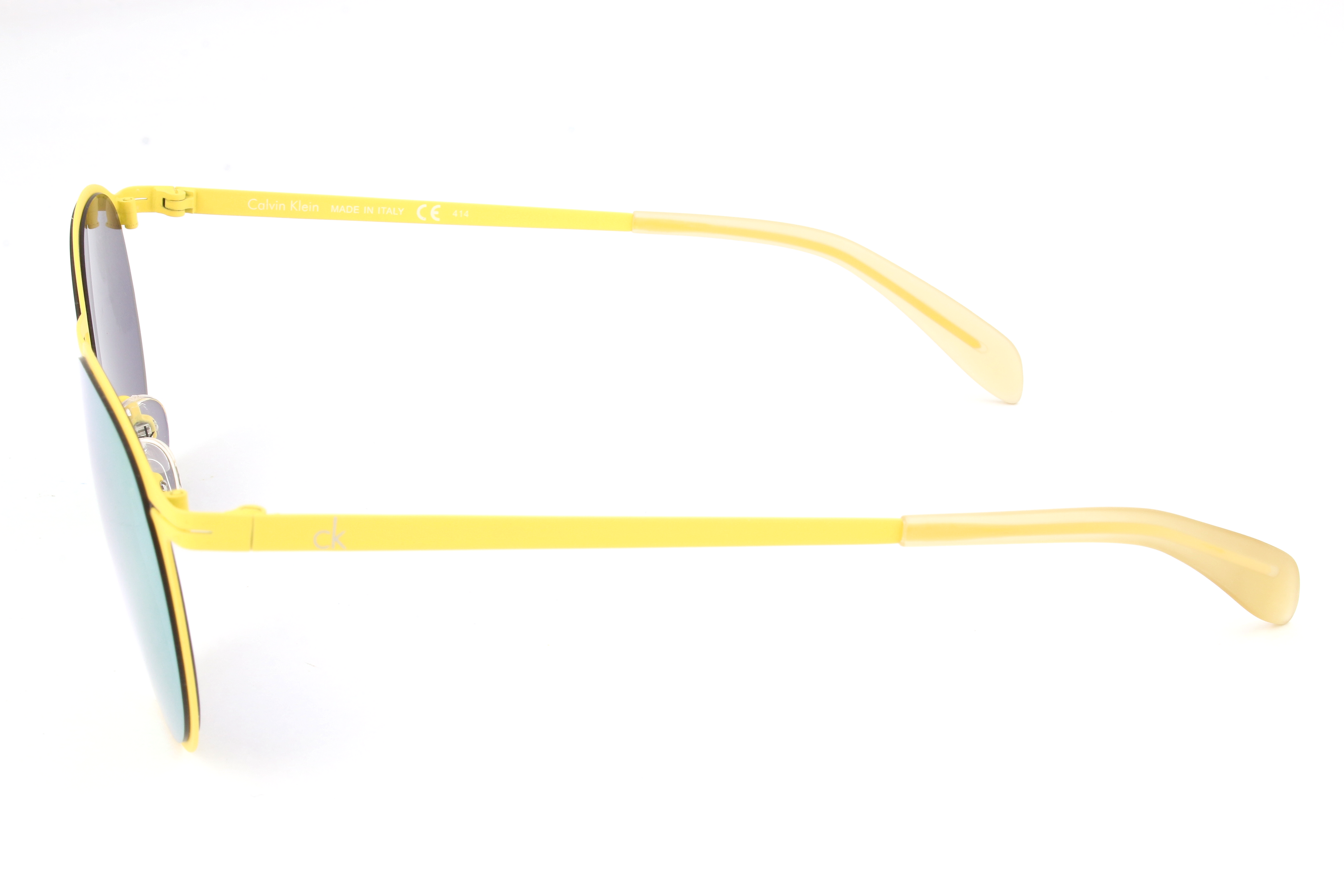 YELLOW variant third image